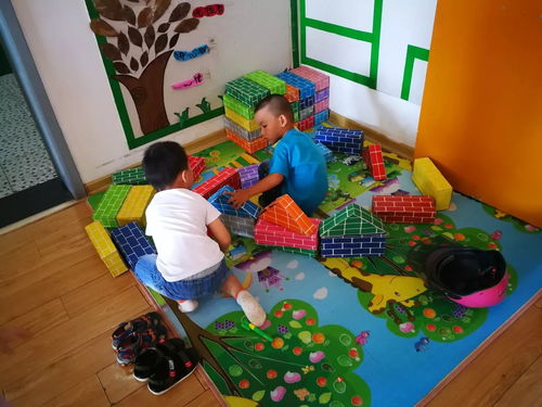 今天,我上幼兒園啦 上岡鎮中心幼兒園小班組親子游園活動