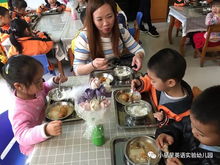 園長 家長進班陪餐,為幼兒園食品安全保駕護航
