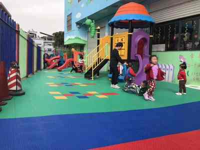 新聞 四川廣漢幼兒園熱塑地板多少錢